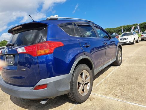 Used 2015 Toyota RAV4 XLE FWD image 4