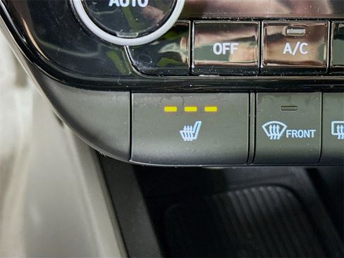 Certified 2024 Hyundai Elantra SEL w/ Convenience Package image 13