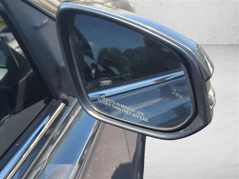 Used 2018 Toyota RAV4 XLE FWD image 5