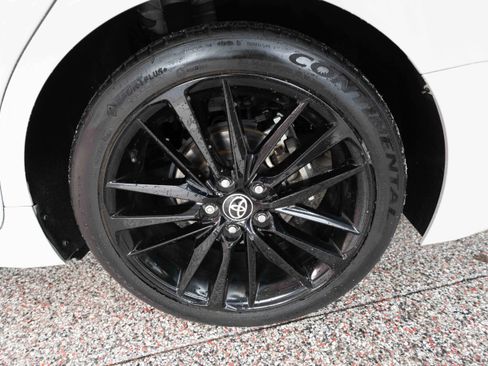 Used 2022 Toyota Camry XSE image 28