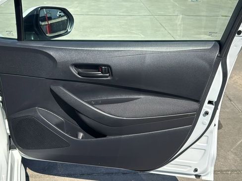 Used 2026 Toyota Corolla LE FWD image 32