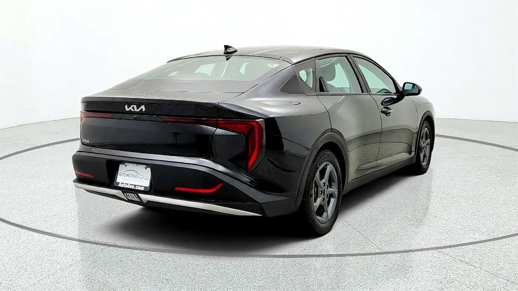 Used 2025 Kia K4 FWD image 5