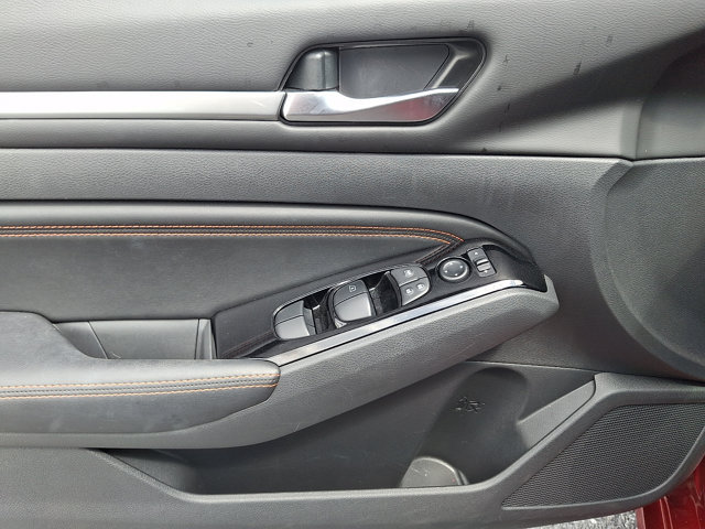 Used 2023 Nissan Altima 2.5 SR FWD image 13