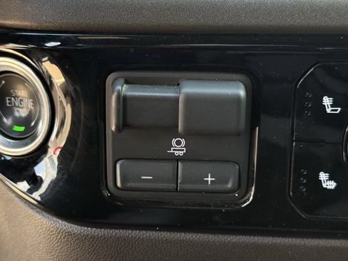 Used 2026 Chevrolet Silverado 1500 LT AWD/4WD image 21