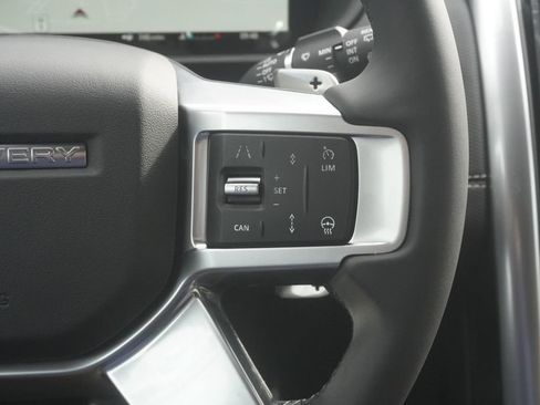 New 2026 Land Rover Discovery Limited Edition image 13