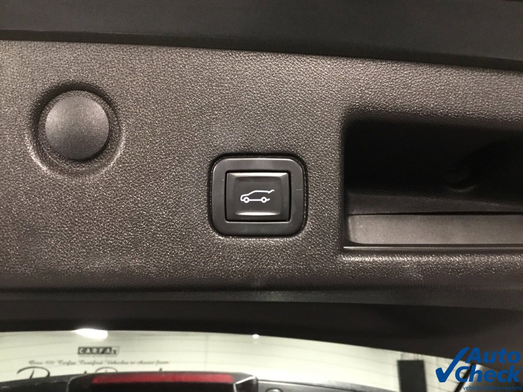 Used 2018 Chevrolet Equinox Premier w/ Infotainment II Package AWD/4WD image 13