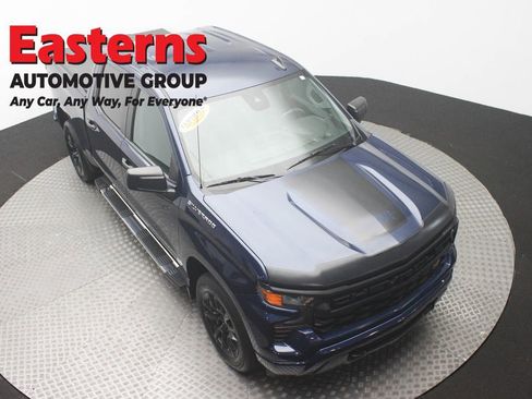 Used 2023 Chevrolet Silverado 1500 Custom RWD image 3