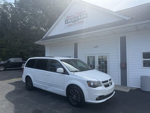 Used 2017 Dodge Grand Caravan GT FWD image 1
