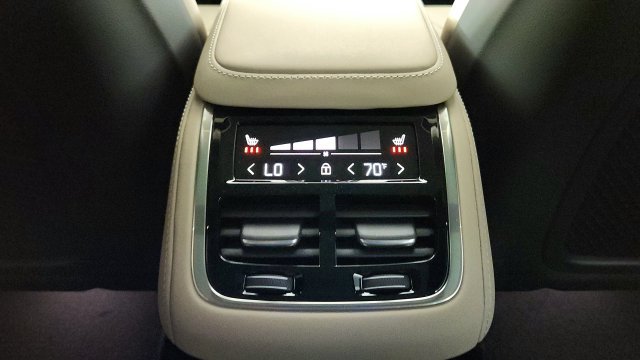 Used 2027 Volvo XC90 B6 Plus AWD/4WD image 33