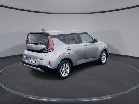 Used 2024 Kia Soul LX w/ Option Group 015 image 8