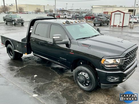 Used 2024 RAM 3500 Big Horn w/ Night Edition image 4