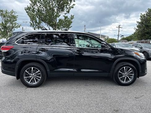 Used 2019 Toyota Highlander XLE AWD/4WD image 7