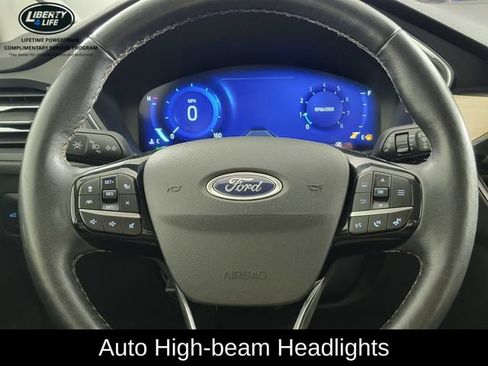 Certified 2022 Ford Escape Titanium w/ Titanium Elite Package AWD/4WD image 30