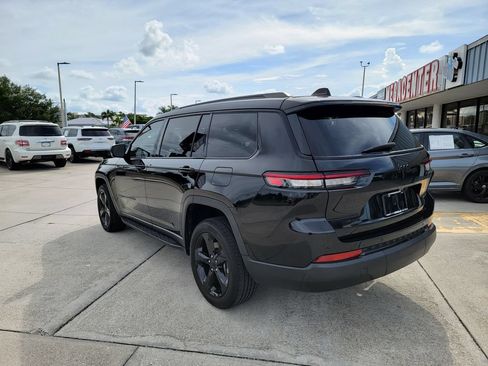Used 2023 Jeep Grand Cherokee L Laredo AWD/4WD image 3