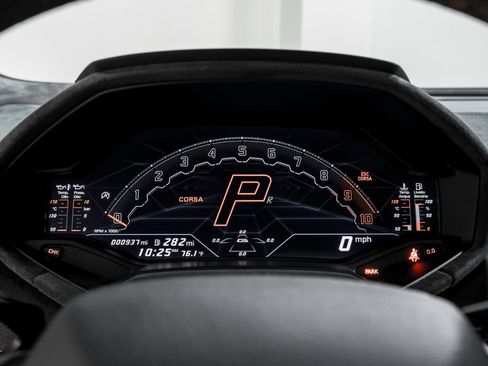 Used 2023 Lamborghini Huracan Tecnica RWD image 17