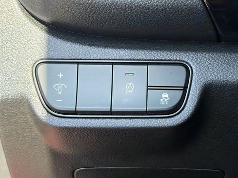 Used 2024 Kia Seltos S FWD image 18