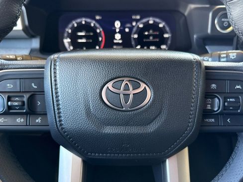 Certified 2025 Toyota 4Runner Trailhunter image 27