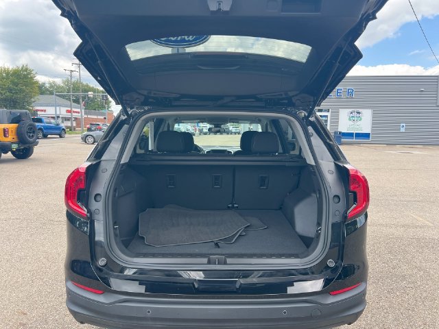 Used 2024 GMC Terrain SLE w/ Fleet Convenience Package FWD image 28