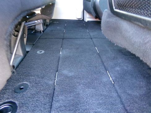 Used 2019 Dodge Grand Caravan SE w/ UConnect Hands-Free Group image 28