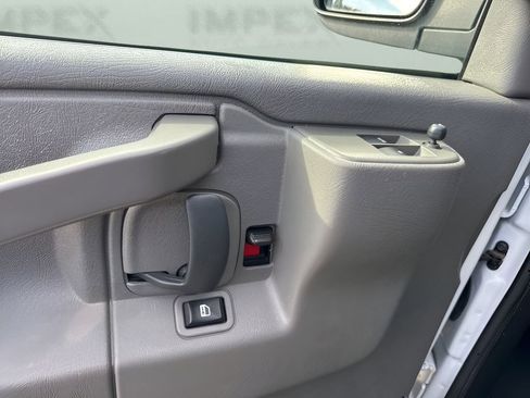 Used 2023 Chevrolet Express 2500 w/ Driver Convenience Package image 19