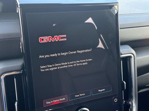 New 2026 GMC Yukon Denali w/ Denali Reserve Package AWD/4WD image 21