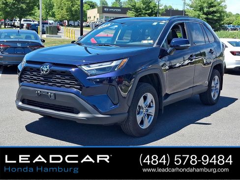 Used 2025 Toyota RAV4 XLE w/ Convenience Package AWD/4WD image 3