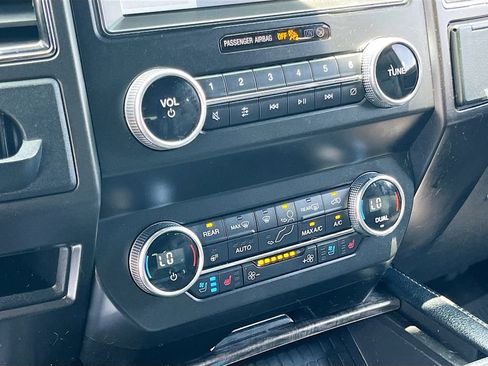 Used 2021 Ford Expedition Max Limited RWD image 16