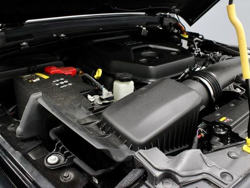 Used 2024 Jeep Wrangler Unlimited AWD/4WD image 17