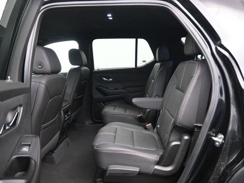 Used 2023 Chevrolet Traverse RS image 28