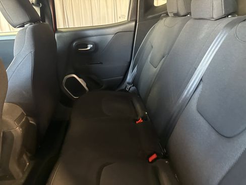 Used 2018 Jeep Renegade Sport w/ Power & Air Group image 18