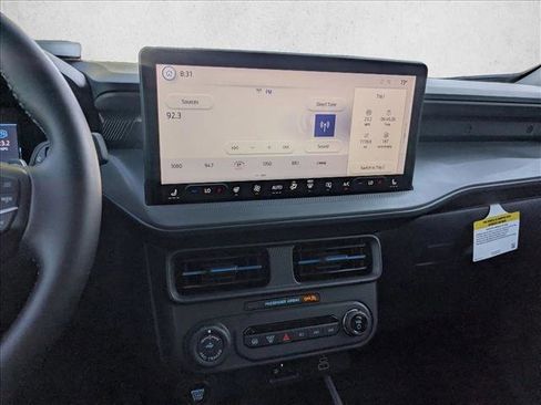 Used 2025 Ford Maverick Lobo image 14