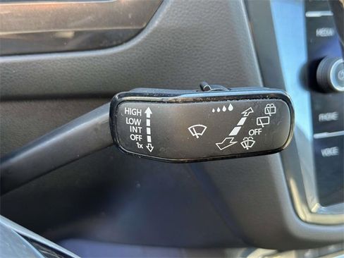 Used 2021 Volkswagen Tiguan SE w/ Panoramic Sunroof Package image 26