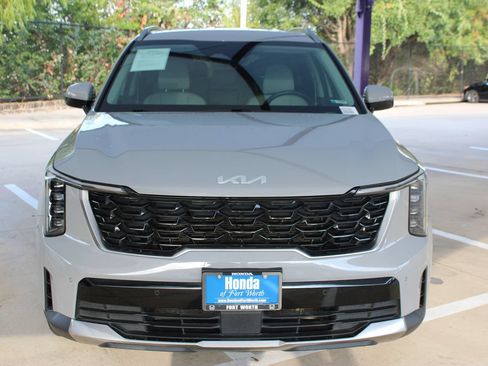 Used 2025 Kia Sorento S FWD image 9
