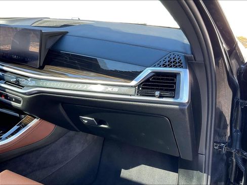 Used 2025 BMW X5 xDrive50e image 13