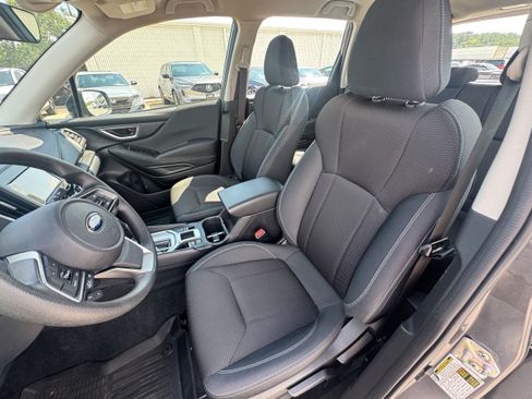 Used 2021 Subaru Forester AWD/4WD image 15