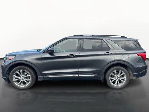 Used 2020 Ford Explorer XLT w/ Equipment Group 202A AWD/4WD image 6