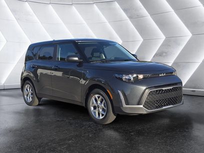 New 2025 Kia Soul LX