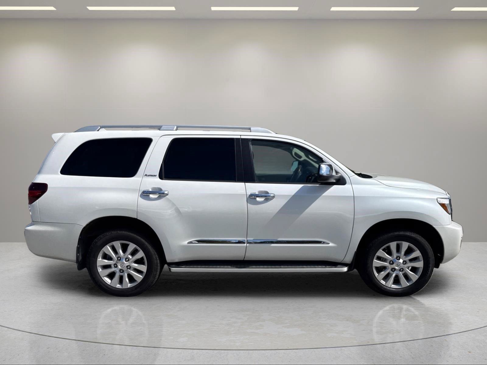 Used 2018 Toyota Sequoia Platinum AWD/4WD image 19