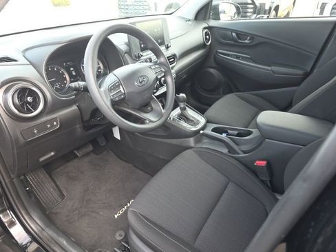 Used 2023 Hyundai Kona SEL image 7