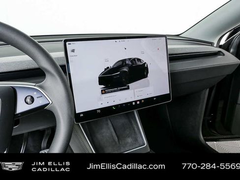 Used 2026 Tesla Model Y 2WD image 11