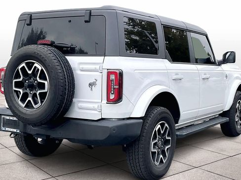 Used 2024 Ford Bronco Outer Banks image 14