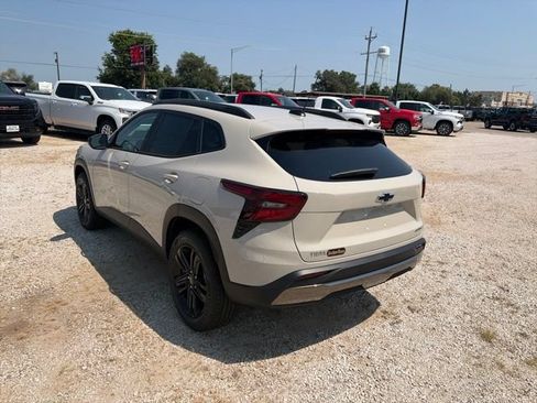 New 2026 Chevrolet Trax ACTIV w/ Driver Confidence Package FWD image 4