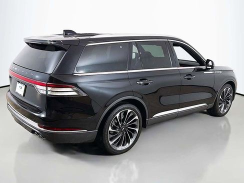 Used 2025 Lincoln Aviator Reserve w/ Equipment Group 201A image 14