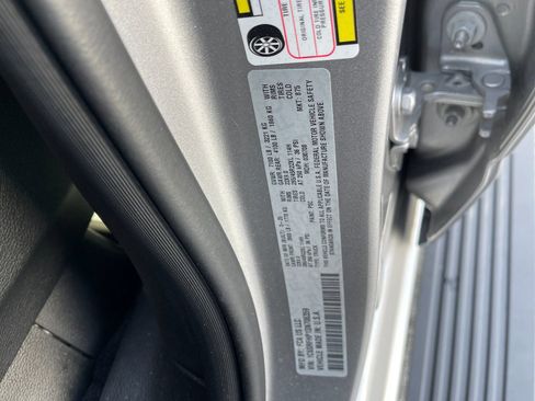 Used 2025 RAM 1500 Limited image 32