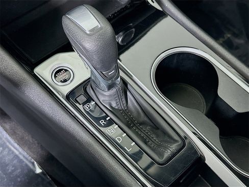 Used 2024 Nissan Altima 2.5 SV image 27