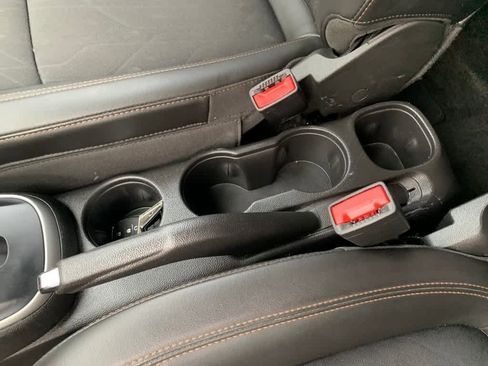 Certified 2022 Chevrolet Trax LT w/ LT Convenience Package image 23