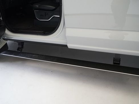Used 2025 Ford F350 Platinum AWD/4WD image 22