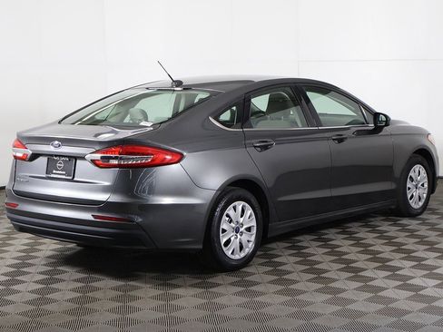 Used 2019 Ford Fusion S image 9
