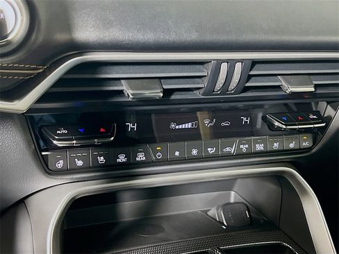 New 2025 MAZDA CX-90 Plug-In Hybrid w/ Premium Plus image 13