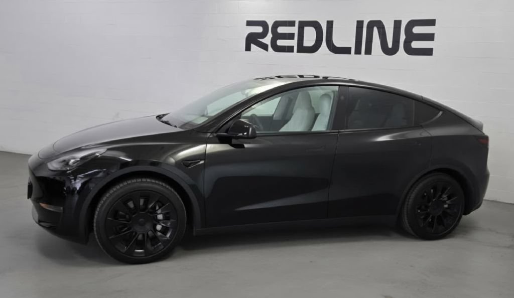 Used 2023 Tesla Model Y AWD image 2